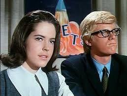 LET'S SEE...: the computer wore tennis shoes