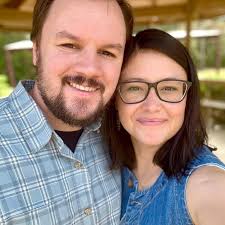 Can anyone recommend a photographer to take some newborn photos? TIA! 💙