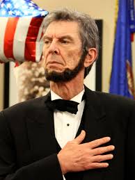 Abraham Lincoln comes to life at Broadway Commons