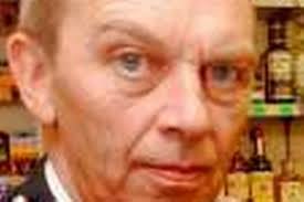 Fire chief cleared over river hero's death