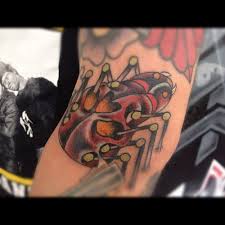 Grožio salonai, personalo paslaugos, tatuiruotės ir auskarai. Fort Wayne Tattoo Gift Cards Indiana Giftly