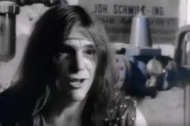 Aaron Lewis Announces 2022 Country Album, New Song Out Now