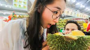 Now, durian season in malaysia is typically during the summer, but because of the strange weather this season, there was a pretty sizable besides the durian, the best part of the trip was the other people. Durian Fruit Feasting In Ss2 Kuala Lumpur Malaysia Subscriber Meet Up Youtube