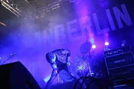 16 Pop Punk First Dance Wedding Songs - Amplify Entertainment First Dance Wedding Songs Wedding Songs Punk Wedding