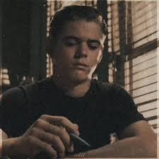 Riley Thomas Howell Hair Tutorial