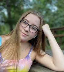 Lindsay "Linz" Kay Weakland Obituary September 24, 2022