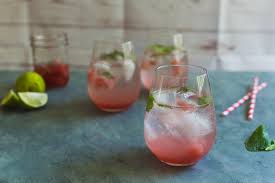 Mojito Au Melon D Eau Et Fraises Recipe In 2020 Food Drinks Mojito