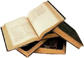 pile-de-livres-5 – Sous les pavés…..la page