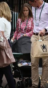 Andy murray's baby daughter edie leaves him with a bloodied nose after playtime 'gets a bit too physical'. Here Is Sophia Murray Andy S Daughter At Wimbledon With Kim Sears