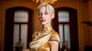 Dedicated to satin luxury and glamour. Lisa Eckhart Beim Literarischen Quartett Kritik Am Zdf Watson