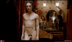 Hanks Public Privates Has Six Celebs Whose Nude Debut Was Full Frontal -  Fleshbot