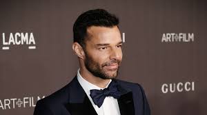 Check spelling or type a new query. Seltener Anblick Ricky Martin Teilt Foto Mit Ganzer Familie Promiflash De