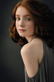 Eliza Porter's Instagram, Twitter & Facebook