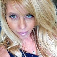 Alexandra Laughlin's Instagram, Twitter & Facebook