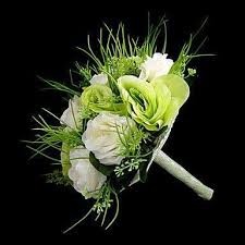 Las flores, estaban hechas con billetes de diferentes colores y una florista lo unió todo en un ramo. Como Hacer Ramos De Novia Artificiales En Sencillos Pasos