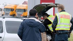 Dann sollen sie einen urintest machen. Durchsuchen Beschlagnahmen Das Sind Die Rechte Der Polizei Auto