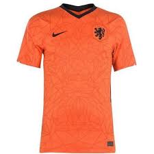 Aussi, deux « éclairs » noirs sont positionnées sur les cotés du maillot. Maillot Pays Bas Cdiscount