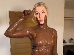 Astrid Wett smears entire body in Nutella after sprinting through Asda with  jars - Daily Star