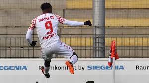 Fsv mainz 05 (německo), odkaz na oficiální stránky, název stadiónu, kontaktní klubové údaje. Fsv Mainz Wie Sich Mateta Wieder In Topform Bringt Kicker