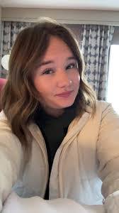 Sophie Beard's Instagram, Twitter & Facebook