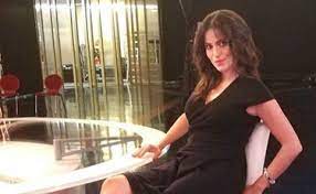 La giornalista veronica gentili ha condiviso uno scatto social davvero unico, indossa infatti classe 1983, veronica gentili è figlia di un dirigente rai, si è diplomata all'accademia nazionale di arte. Veronica Gentili I Peggiori Insulti A Silvio Berlusconi Mitomane Puzzolente Osceno Roba Da Porno Di Serie B Libero Quotidiano