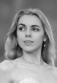 Alyssa Streit's Instagram, Twitter & Facebook