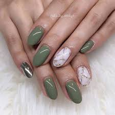It's a swirled nail pattern that looks like the stone it takes its name from. 50 Incredible Marble Designs To Upgrade Your Manicure In 2020