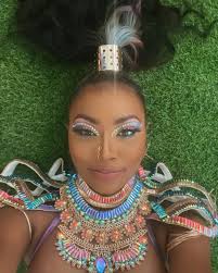 Take me back to last week Tuesday “Carnival Tuesday” in my hummingbird  costume 😍 (told y'all I'm in my hummingbird era) I'm so incredibly proud  of my friend @rhionromany