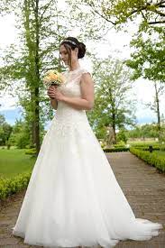 Moderne boho brautkleider, zweiteilige hochzeitskleider mit spitze und tüllrock. Danke Alina Schutz Fur Die Naber Damen Und Brautmoden Facebook