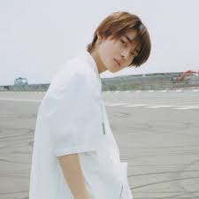 高橋文哉が二十歳の本音を熱く語る「今はとにかく仕事が大好きなだけなんです」 | ViVi さん