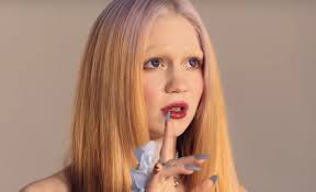 See more of grimes on facebook. Grimes Revela Que Nao Usa Dinheiro De Elon Musk Para Financiar Sua Carreira Musical