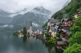 (this etymology is missing or incomplete. Hallstatt En Autriche Village Montagne Hallstatt Salzkammergut Autriche Routard Com
