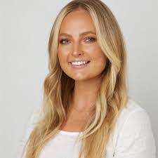 Candice Mahoney's Instagram, Twitter & Facebook