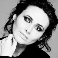 Corina Grant's Instagram, Twitter & Facebook