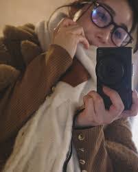 Teddy Bell's Instagram, Twitter & Facebook