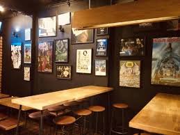 Ukuran gede, juicy, ditambah dekor serba gelap. Review Lawless Burgerbar Yang Memiliki Konsep Metal Kaskus