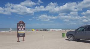 El balneario san cayetano, es una localidad balnearia cercana a san cayetano ciudad del sur de la provincia de buenos aires, muy cercana a necochea y tres arroyos, es un balneario muy pintoresco al que concurren anualmente miles de personas. Camping Municipal Balneario San Cayetano Red De Camping