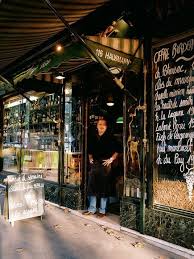 Wine Shop On Boulevard Haussmann France Paris Tourist France Photos Paris Travel
