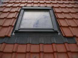 Fenêtres sur toit est une entreprise spécialisée. Pose Fenetre Toit Velux Menuiserie Saint Romanaise Solabaie Solabaie