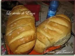Ecco la nostra ricetta per aiutarvi a fare da soli il pane a casa in modo semplice e speriamo per voi di successo. Pane Fatto In Casa Classico