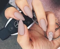 Although you can get the nails applied and removed at a salon, isn't it more convenient do it yourself at home? Fun Sweetheart Nail Ideas To Wear Right Now Yoga Houston