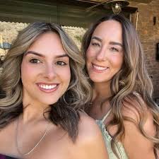 Looking for vacation rental housekeepers in flagstaff! Please reach out if  you're interested.