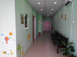 Bukaan lega pintu ≥ 1.2m dan. Doktor Klinik Swasta Lancar Mogok Tuntut Naik Yuran