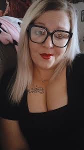 Becky Littlepage's Instagram, Twitter & Facebook