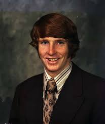 Richard Lindsey was a 1969 graduate of GHS. He played varsity tennis and  was an incredibly talented artist. He worked at Brookshire's during high  school. He was a great guy!