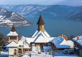 Biserica a rămas netârnosită, chiar şi după al doilea război mondial. Manastirea Sfanta Ana Orsova Orsova Clisura Dunarii Facebook