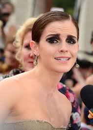 Top 10 Makeup Mistakes That Every Bride Must Avoid Celebrity Makeup Fails Makeup Fails Makeup Humor
