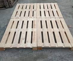 Diy extra large picture frame made from pallets with a burlap mat. Palette Bed Frame Queen Furniture Home Living Furniture Bed Frames Mattresses On Carousell