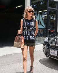 Take back my life song prove i'm alright soooonnnnnggggggg whats ur fight song? Taylor Swift Went To Lunch In A Harness