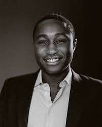 Ian Batts's Instagram, Twitter & Facebook